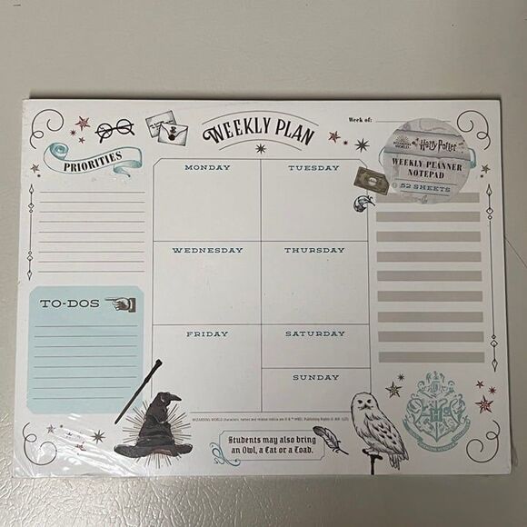 Harry Potter Undated Weekly Planner Notepad - Picture 4 of 11